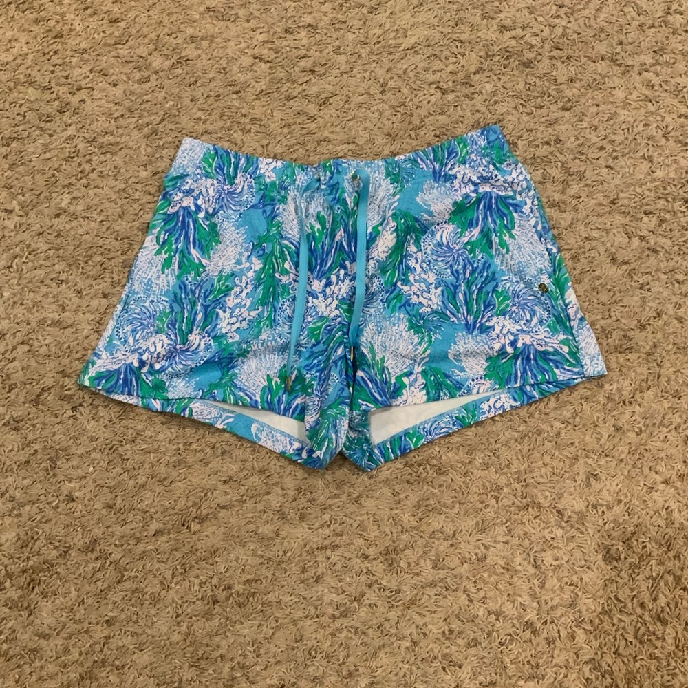 Lilly Pulitzer Blue and Green Athletic Shorts Vibrant Design